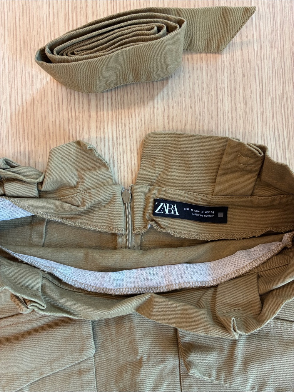 Zara Green Utility Pocket Mini Skirt with Waist Tie - Picture 2 of 2